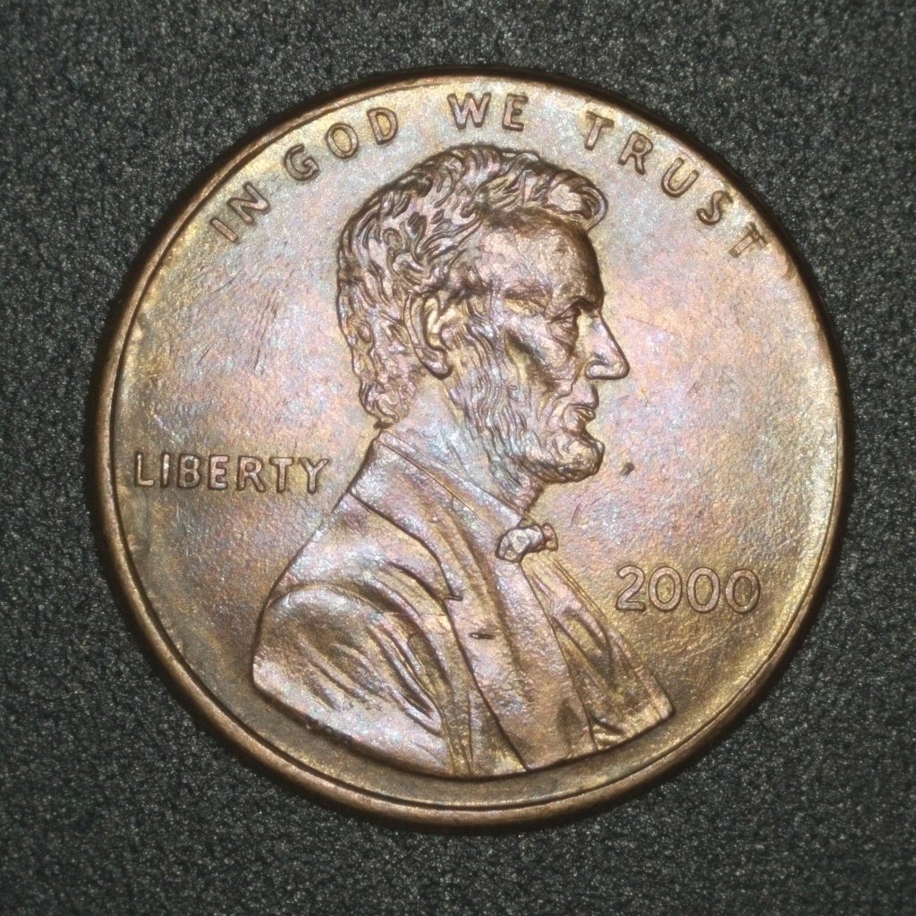 Obverse of a 2000 Lincoln cent showing the standard design with uniform toning and typical circulation wear.