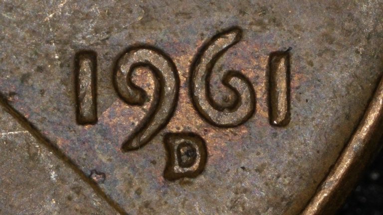 Close-up of the date and Denver mintmark on a 1961-D Lincoln cent showing a repunched mintmark consistent with RPM-038.