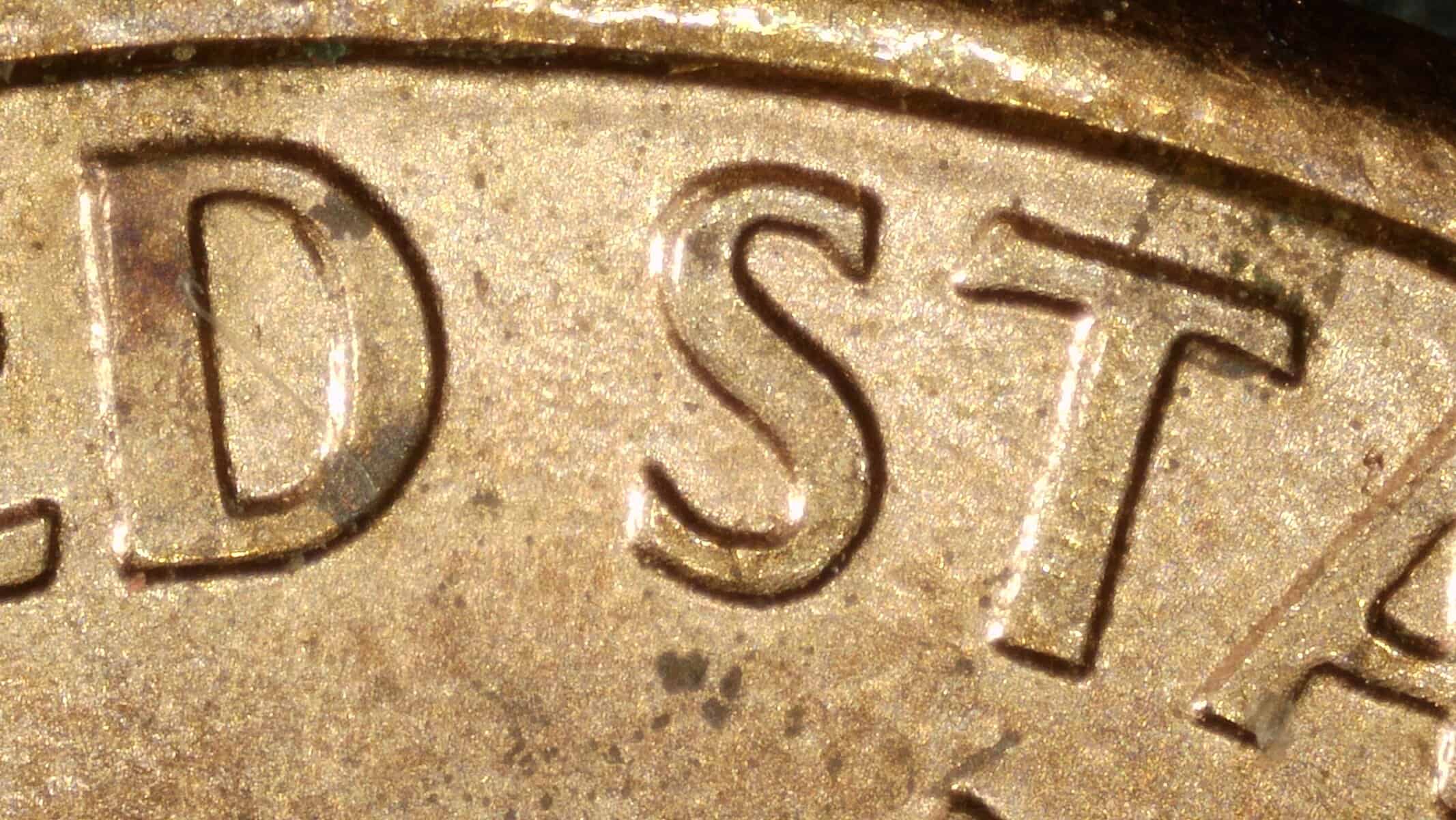 Machine doubling on STATES lettering of a 1995 Lincoln cent